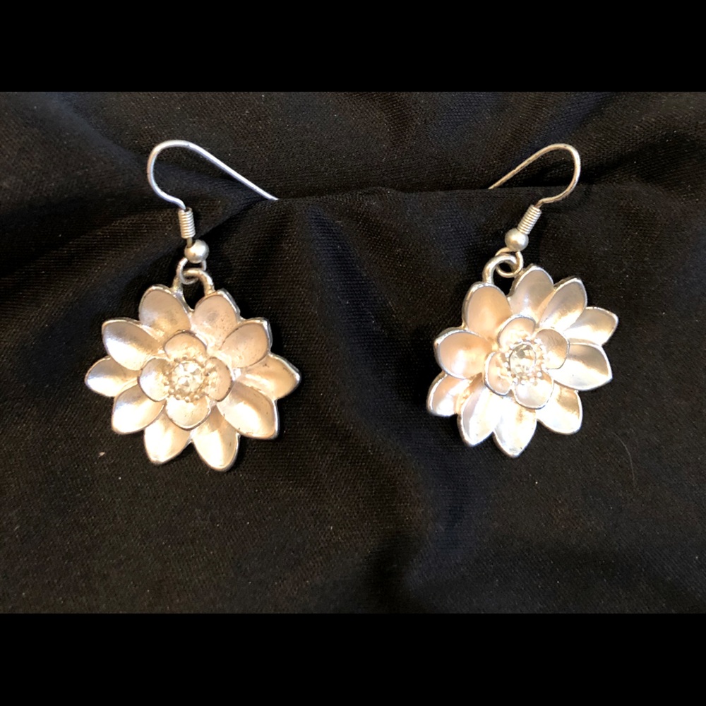 Earrings silver-tone rhinestone